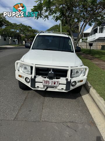 2013 Mitsubishi Pajero GLX Wagon Automatic