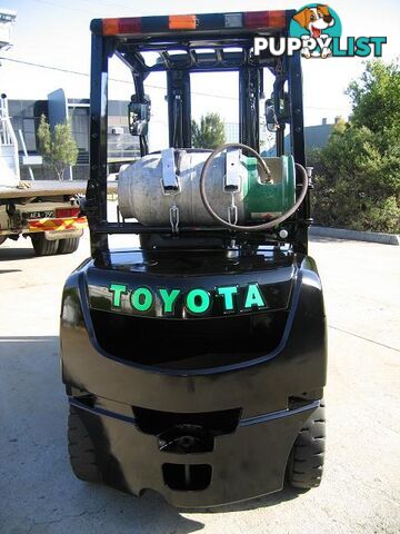 ** RENT NOW **  FORKLIFT **Toyota 32-8FG25  WITH CONTAINER MAST