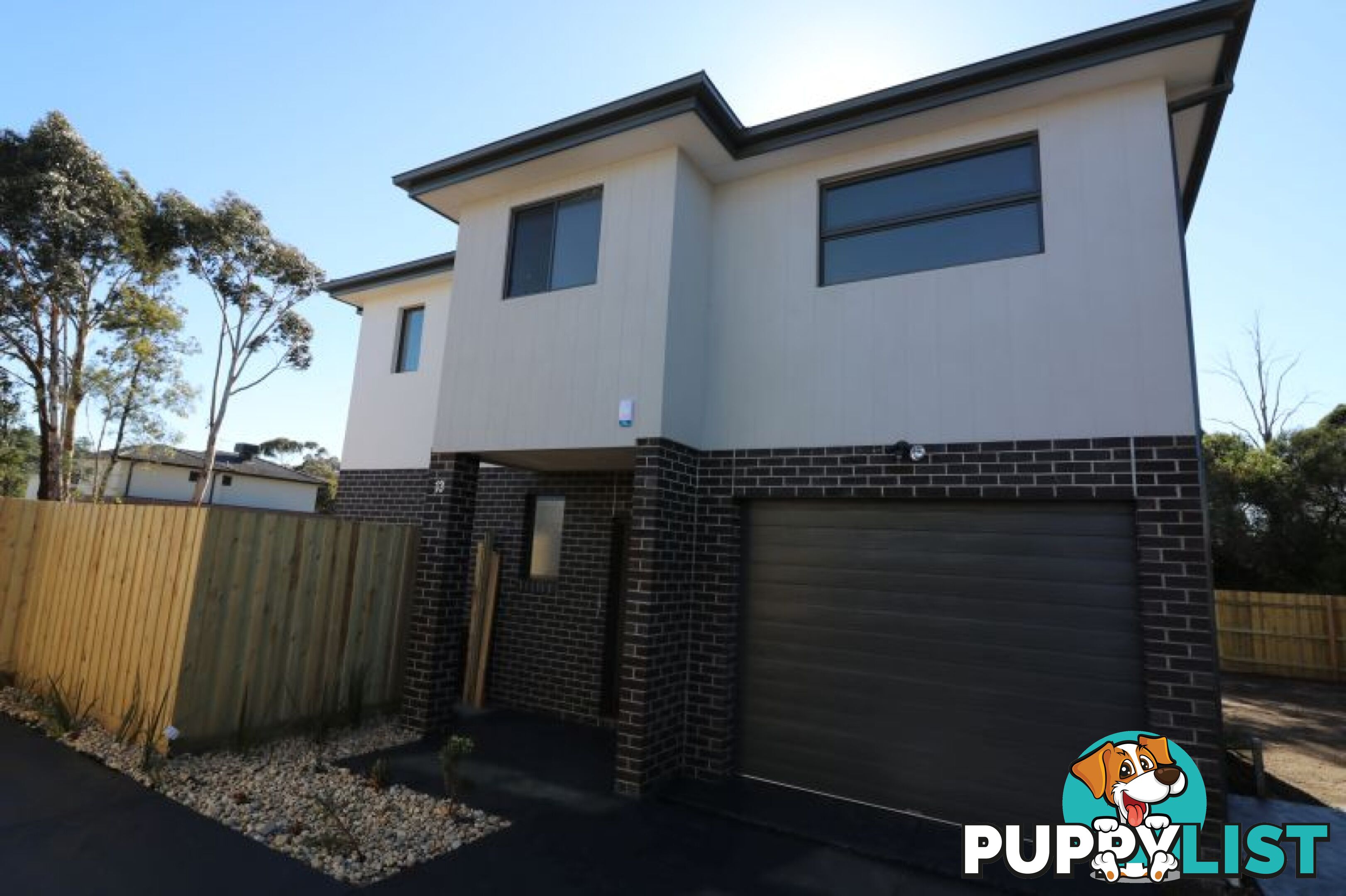 13/114-116 Kennington Park  Drive Endeavour Hills VIC 3802