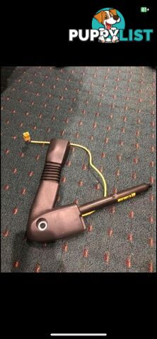 landrover discovery 2 passenger side seat belt pre tensioner