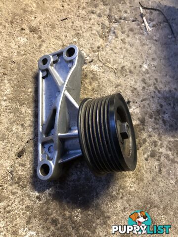 landrover discovery 2 td5 drive belt idler pulley