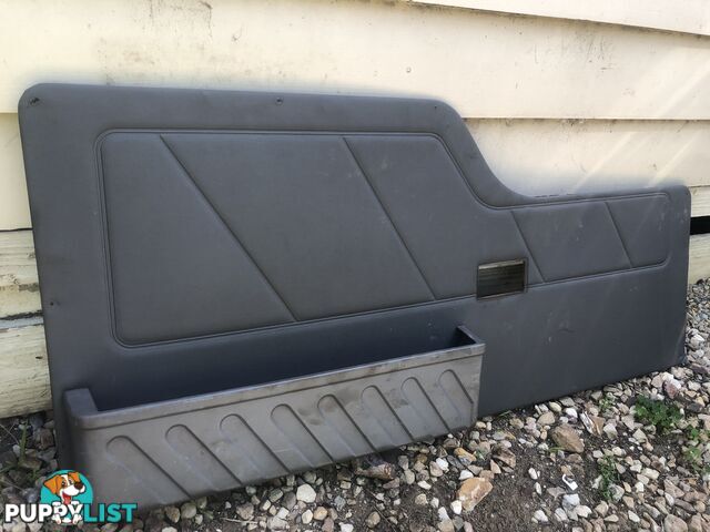 landrover discovery 2 rear tailgate inner trim