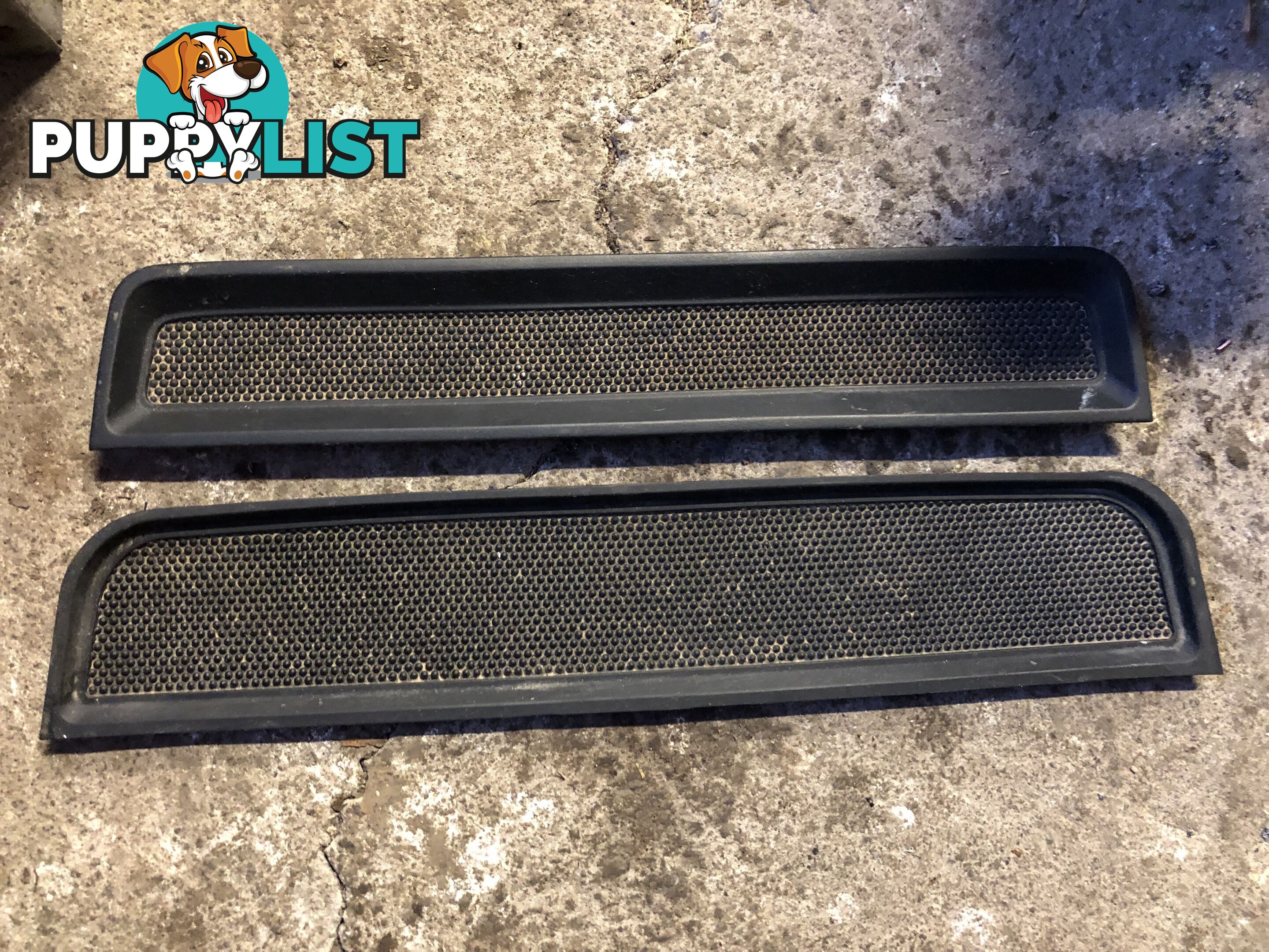 LANDROVER DISCOVERY 2 TOP DASH RUBBER MATS