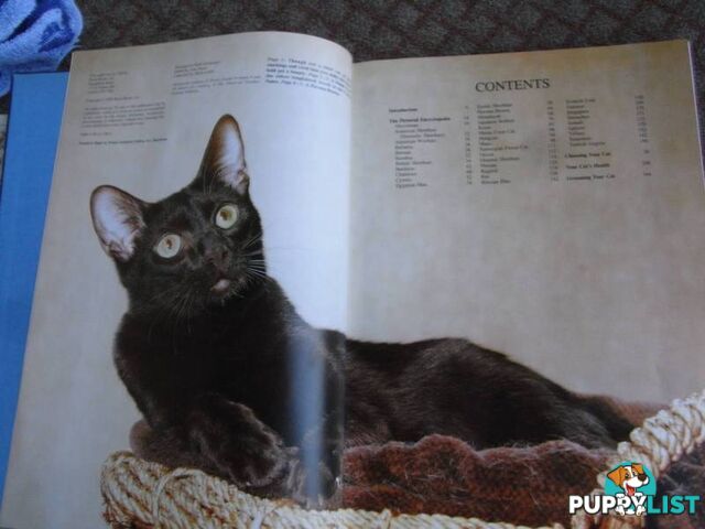 PICTORAL ENCYCLOPEDIA OF CATS PICKUP OR POSTAGE