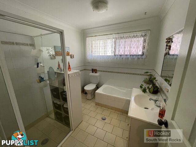 21 Athol Elliott Place SOUTH WEST ROCKS NSW 2431