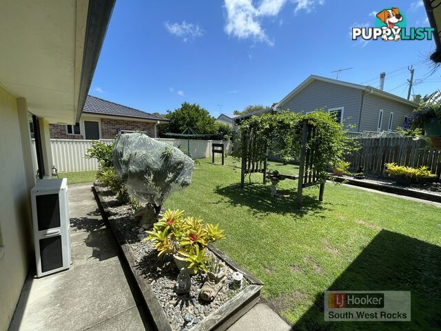 21 Athol Elliott Place SOUTH WEST ROCKS NSW 2431