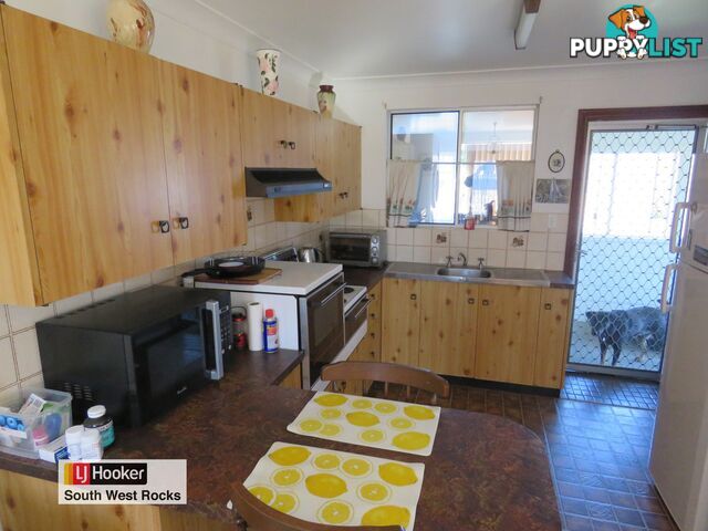 4 Bruce Field Street SOUTH WEST ROCKS NSW 2431