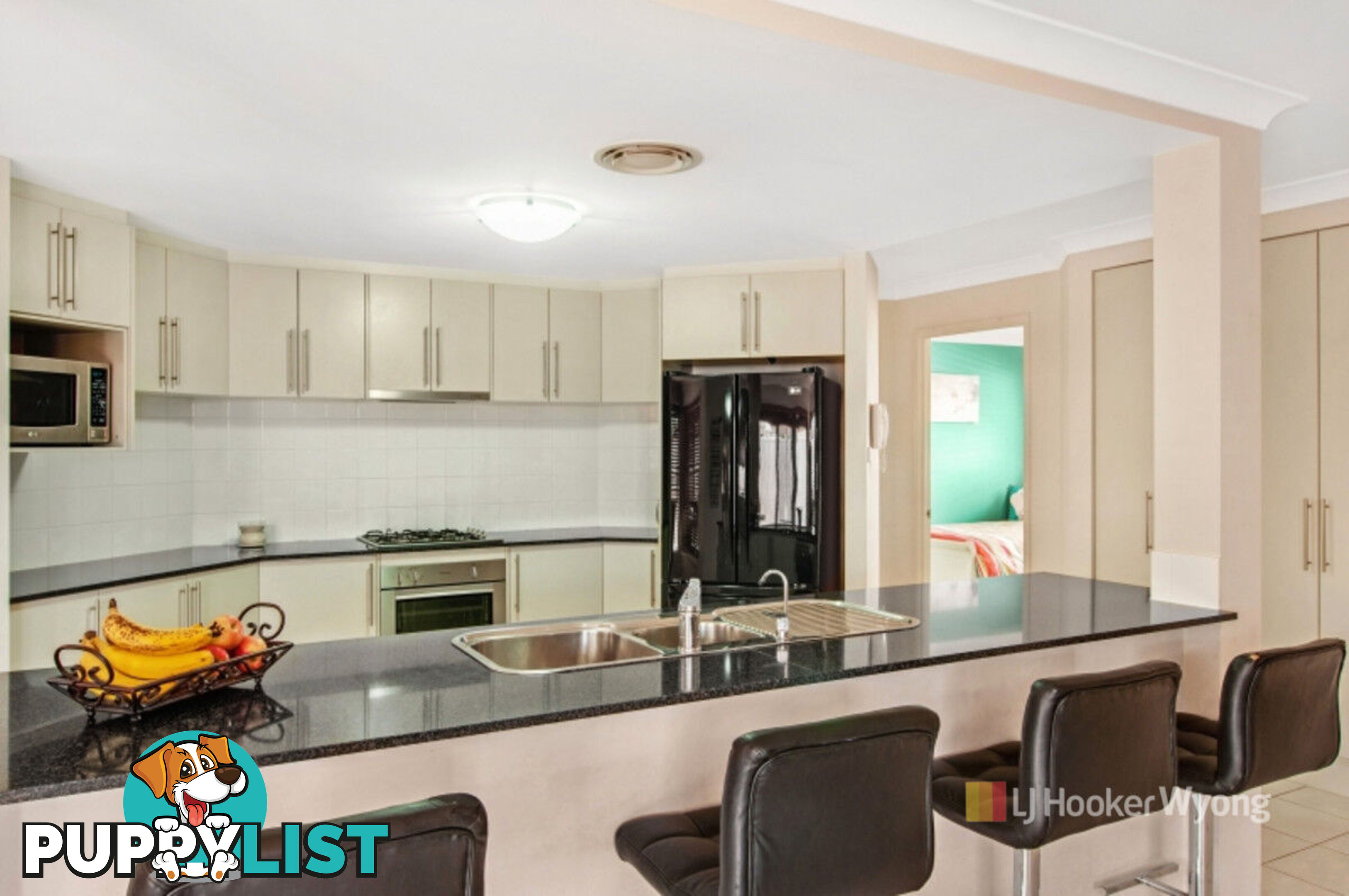 11 Capri Close WOONGARRAH NSW 2259