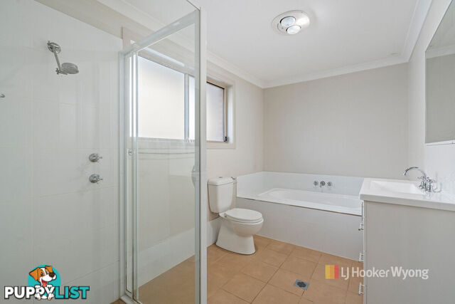 13 Oakmont Place WOONGARRAH NSW 2259