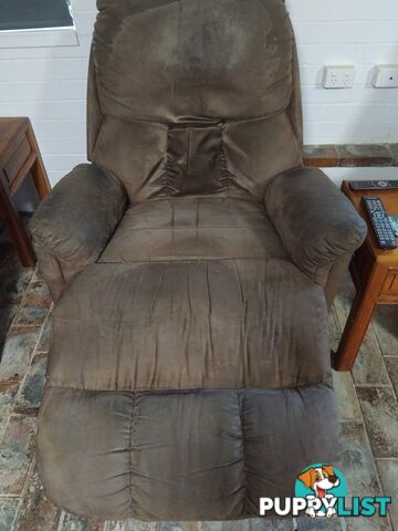 Lounge Suite Recliners