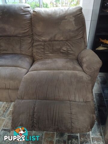 Lounge Suite Recliners