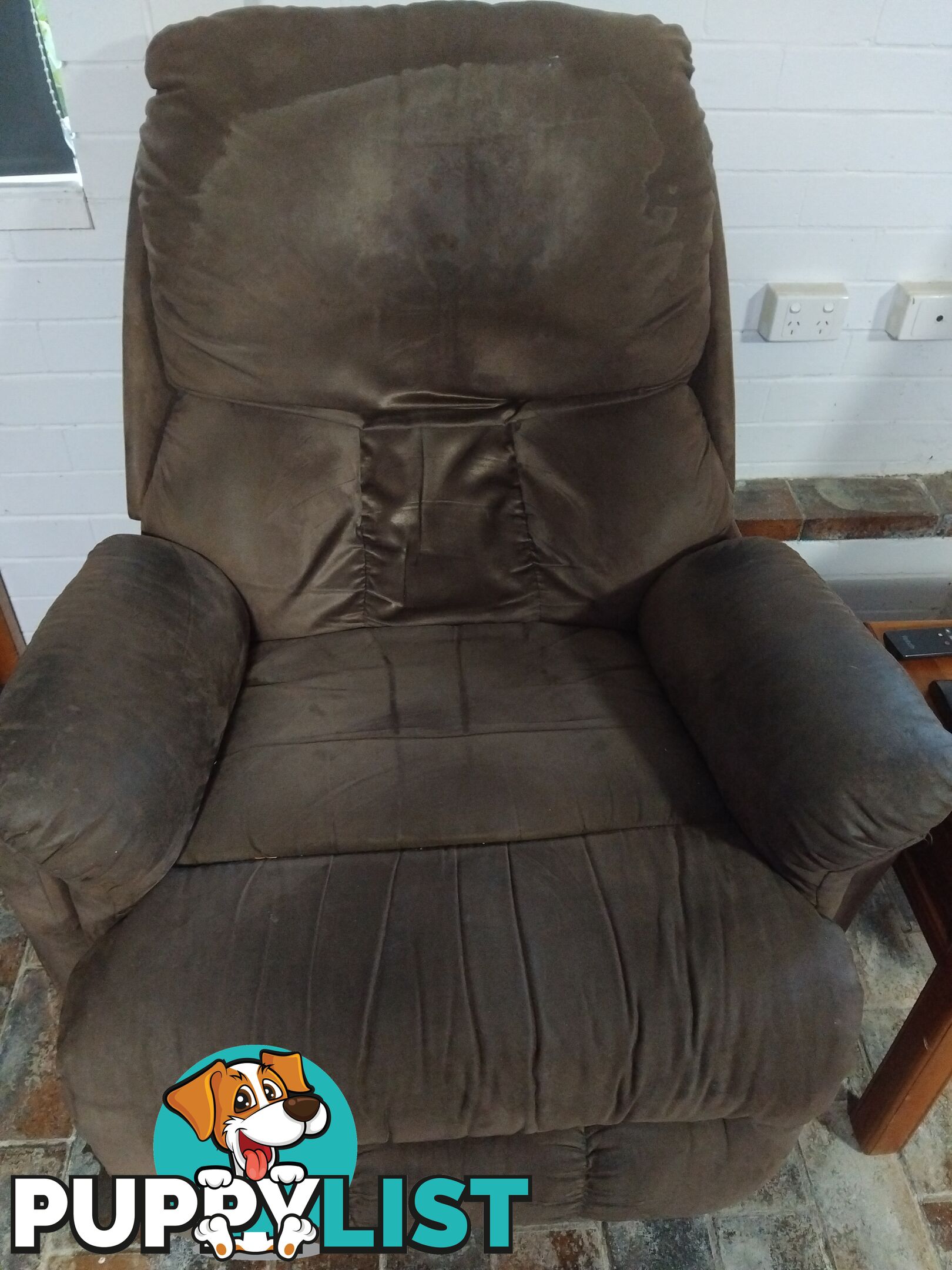 Lounge Suite Recliners