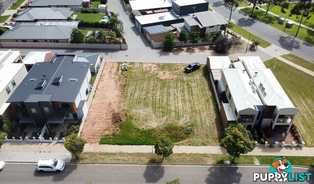 8 Tower Avenue SWAN HILL VIC 3585