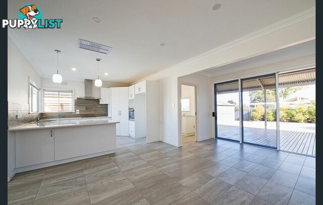 176 Stradbroke Avenue SWAN HILL VIC 3585