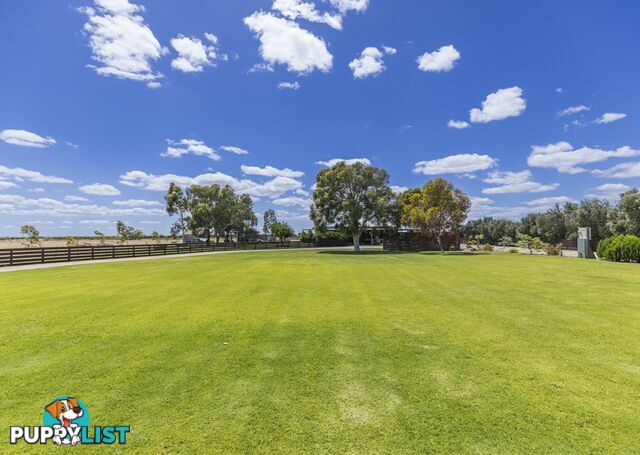 86 Lake Road WOORINEN SOUTH VIC 3588