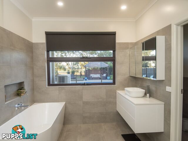 36 Bombardieri Lane SWAN HILL VIC 3585