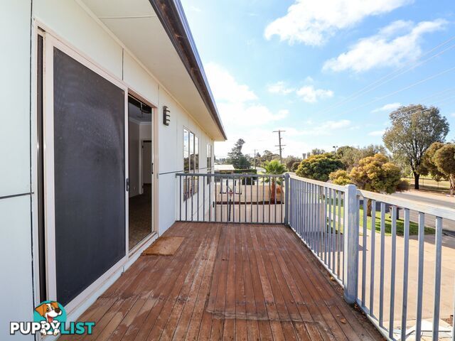 50 Coronation Avenue SWAN HILL VIC 3585