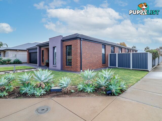 2 Dundas Lane SWAN HILL VIC 3585