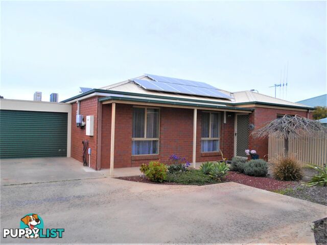 3/6 Cedar Court SWAN HILL VIC 3585