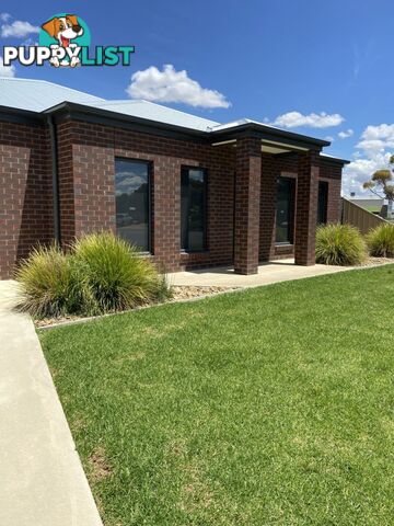 25 Adams Road SWAN HILL VIC 3585