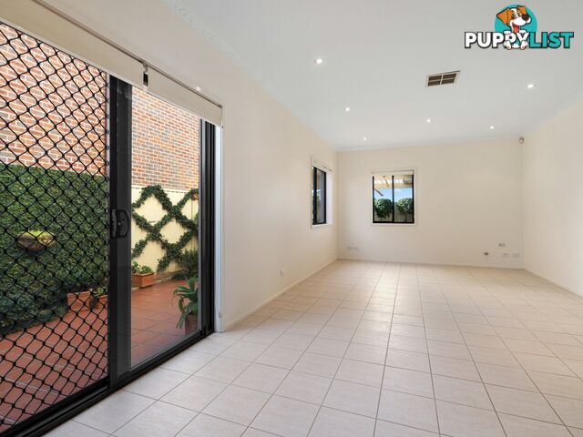 3B Luongo Close PRESTONS NSW 2170