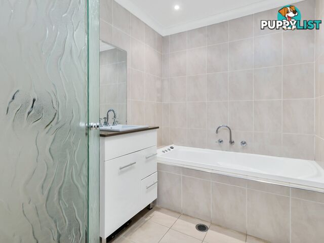 2 Misima Place GLENFIELD NSW 2167