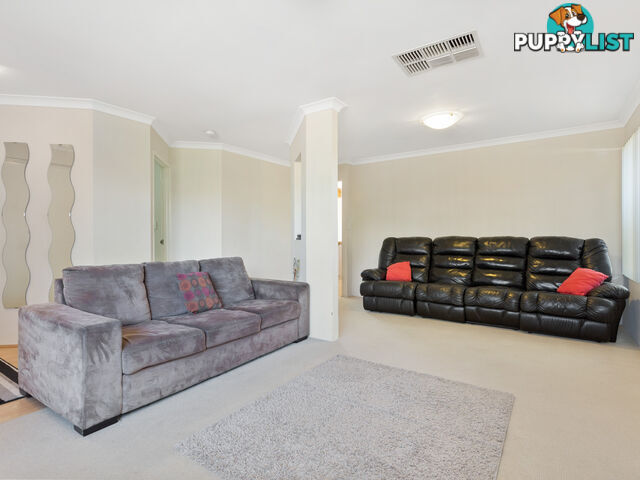 1 Woodhouse Circuit CANNING VALE WA 6155