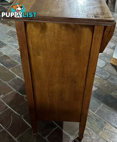 LOVELY VINTAGE 1920’s TIMBER SIDEBOARD with MIRROR