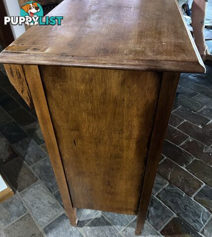 LOVELY VINTAGE 1920’s TIMBER SIDEBOARD with MIRROR