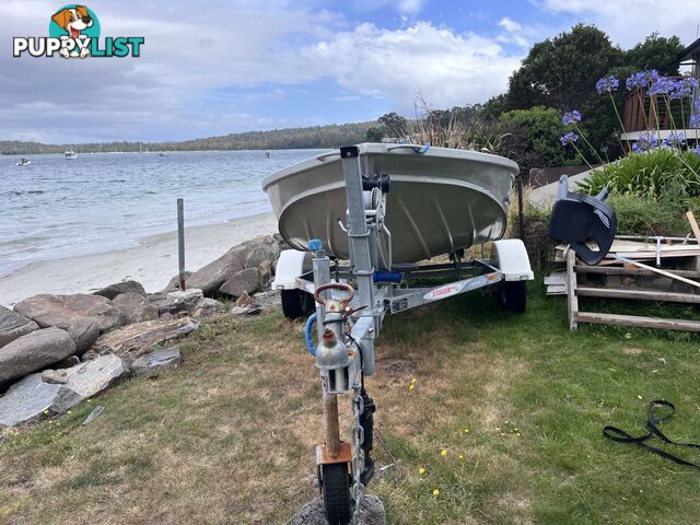 2014 Stacer Proline  3.75. 2014 20hp Yamaha 4 stroke motor. 2014 Telwater trailer. Both registered.