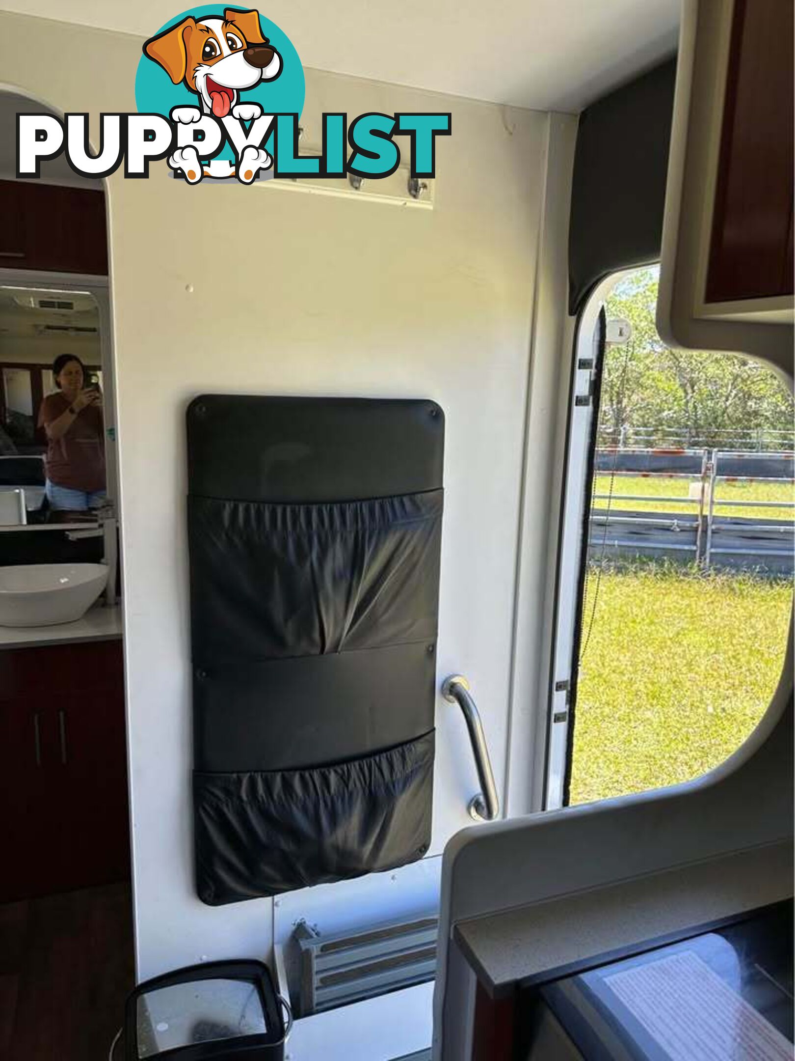 Spacious, perfectly maintained 2012 New Age OZ CLASSIC