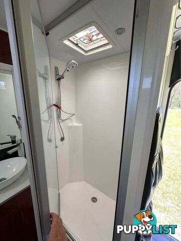 Spacious, perfectly maintained 2012 New Age OZ CLASSIC