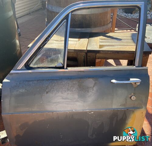 HR Holden 2 Doors Front passenger & rear plus 2 door cards