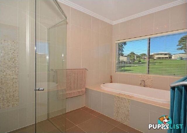 1 Jasmine Court DUNDOWRAN BEACH QLD 4655