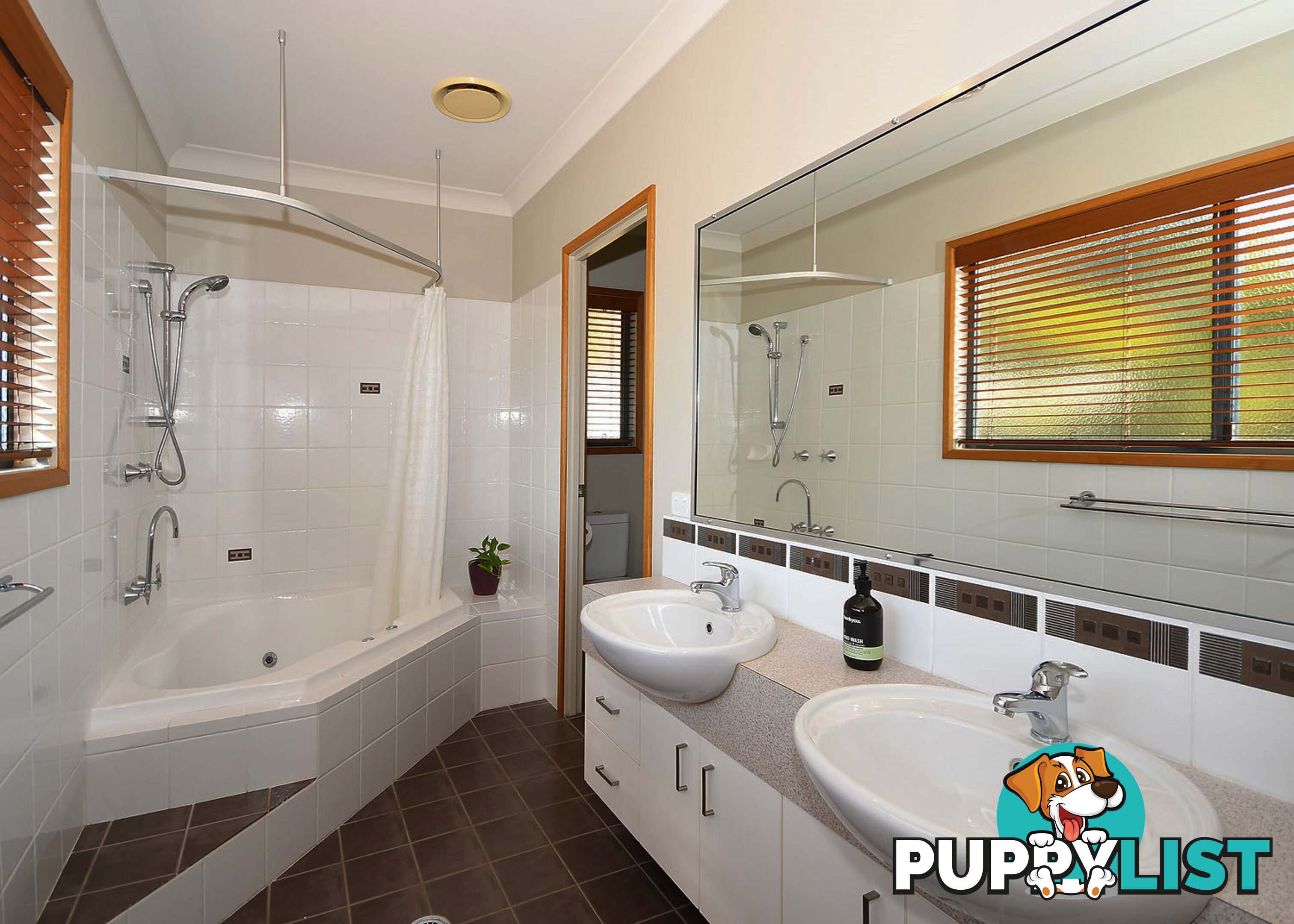 2 Palm Way DUNDOWRAN BEACH QLD 4655