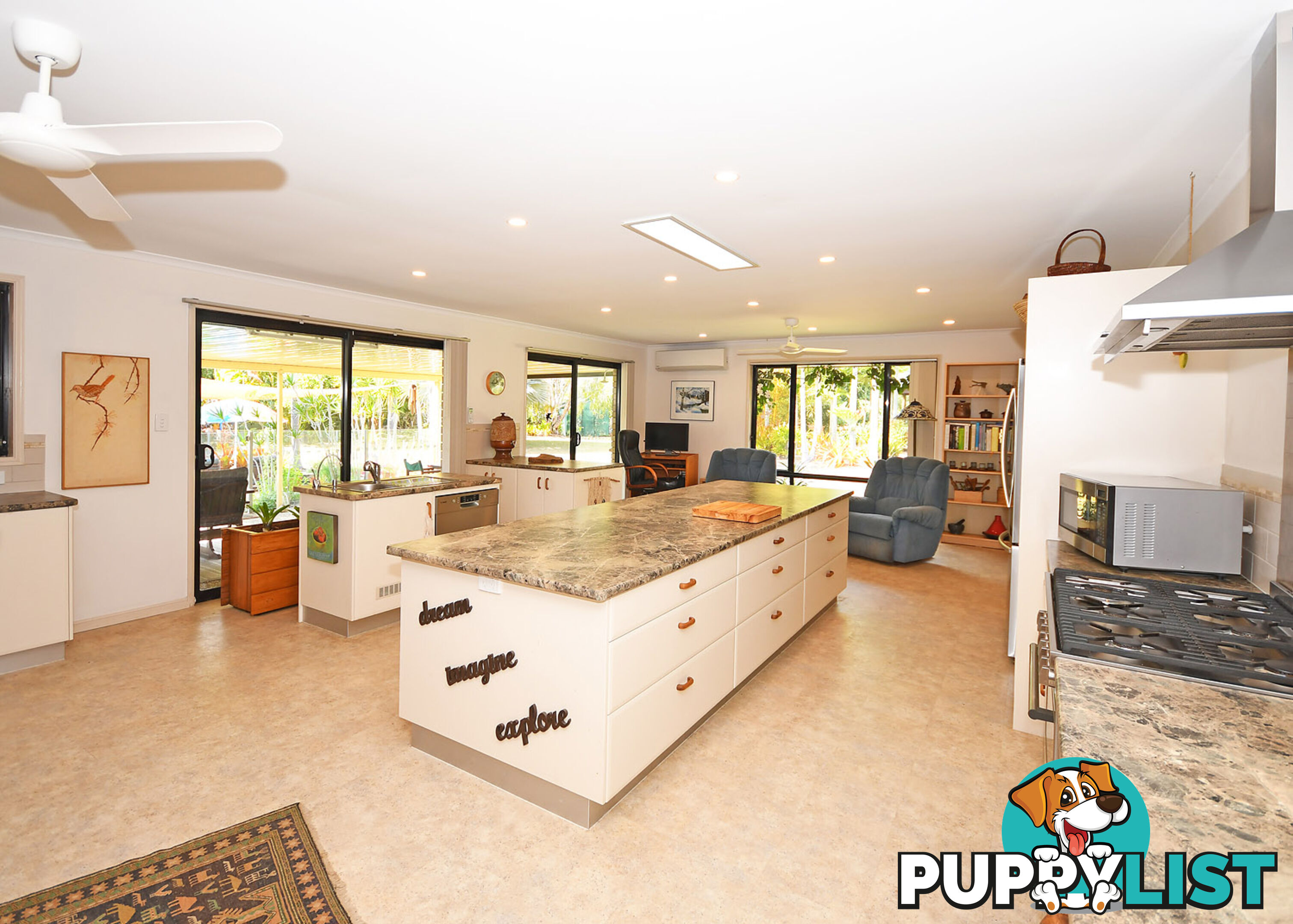 17 Meadow Drive DUNDOWRAN BEACH QLD 4655