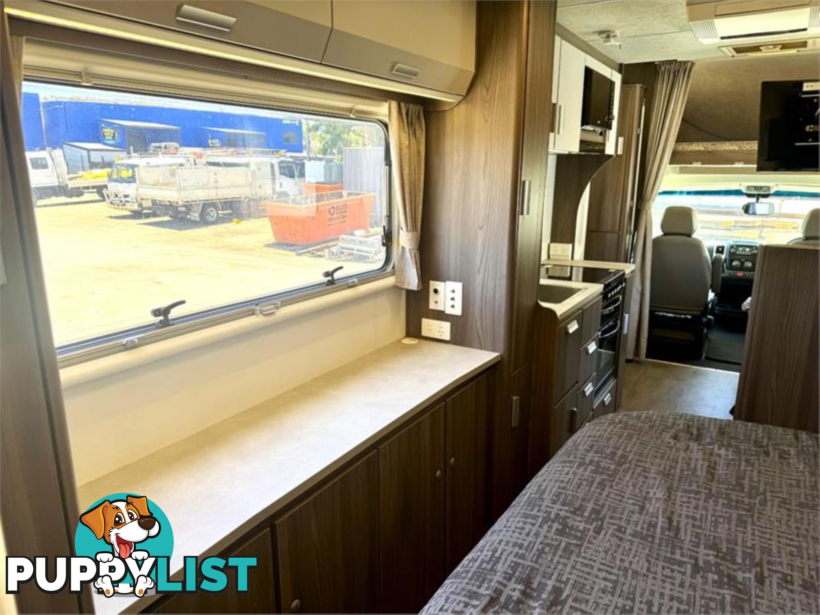 2019 JAYCO CONQUESTROYALE FA25 2 4BERTH 