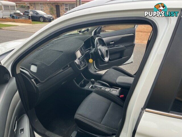 2015 MITSUBISHI OUTLANDER ZK  WAGON