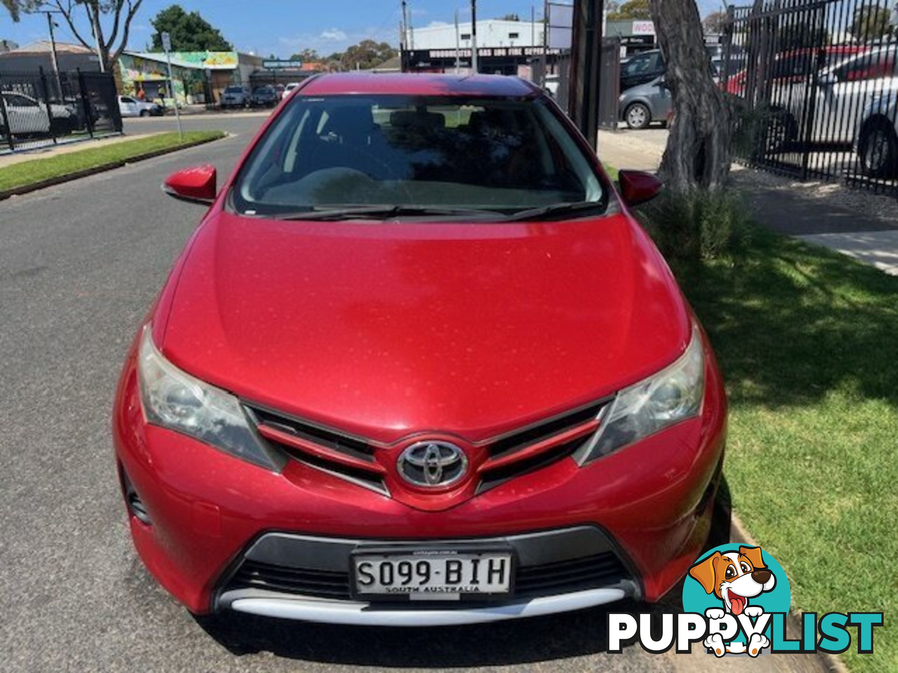 2013 TOYOTA COROLLA ZRE182R  HATCHBACK