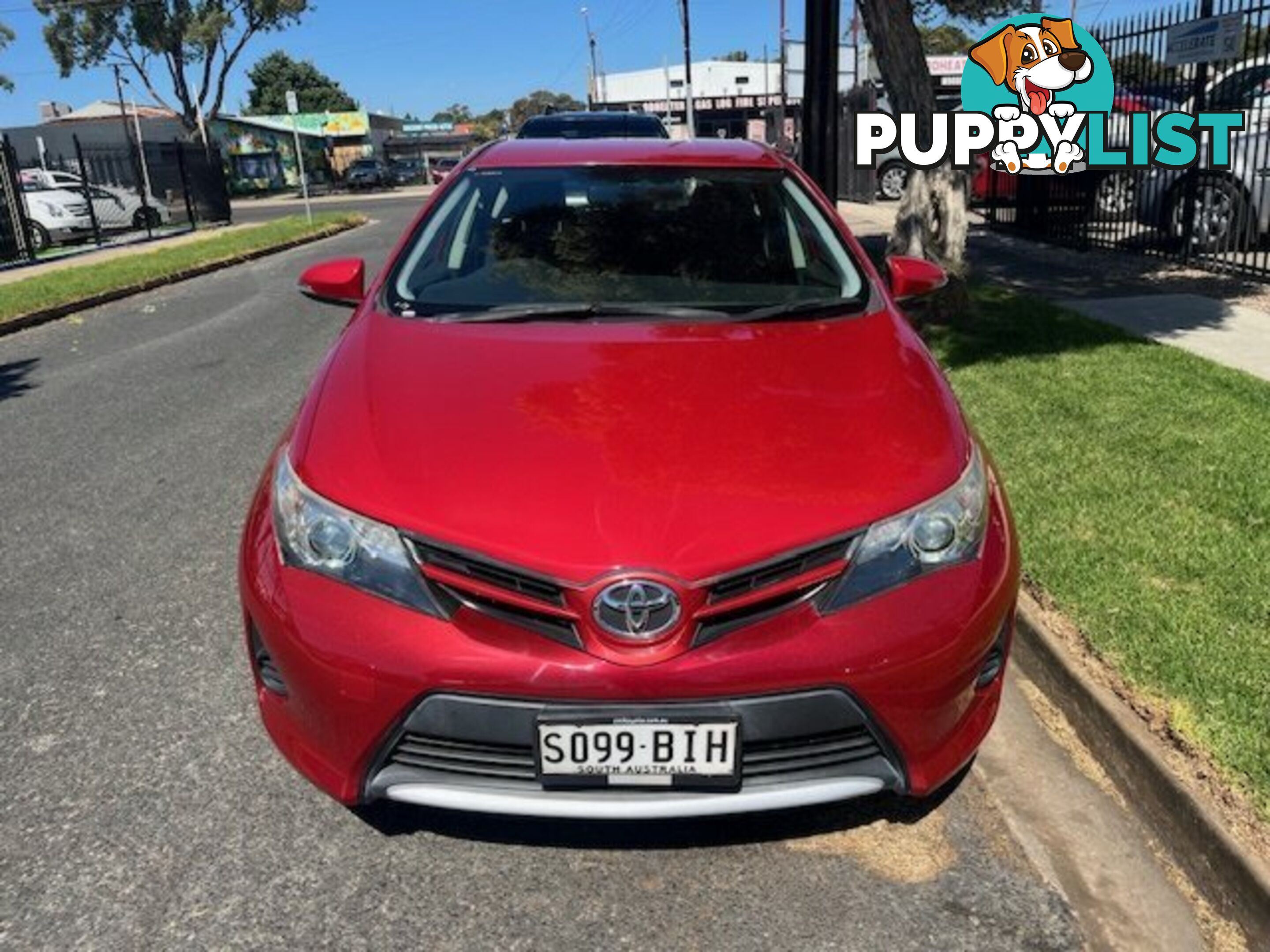 2013 TOYOTA COROLLA ZRE182R  HATCHBACK