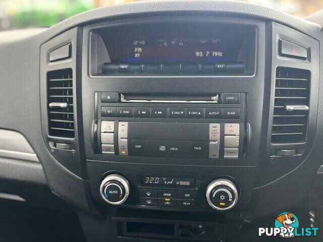 2009 MITSUBISHI PAJERO NT  WAGON