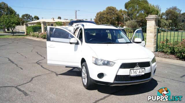 2012 MITSUBISHI OUTLANDER ZH  WAGON