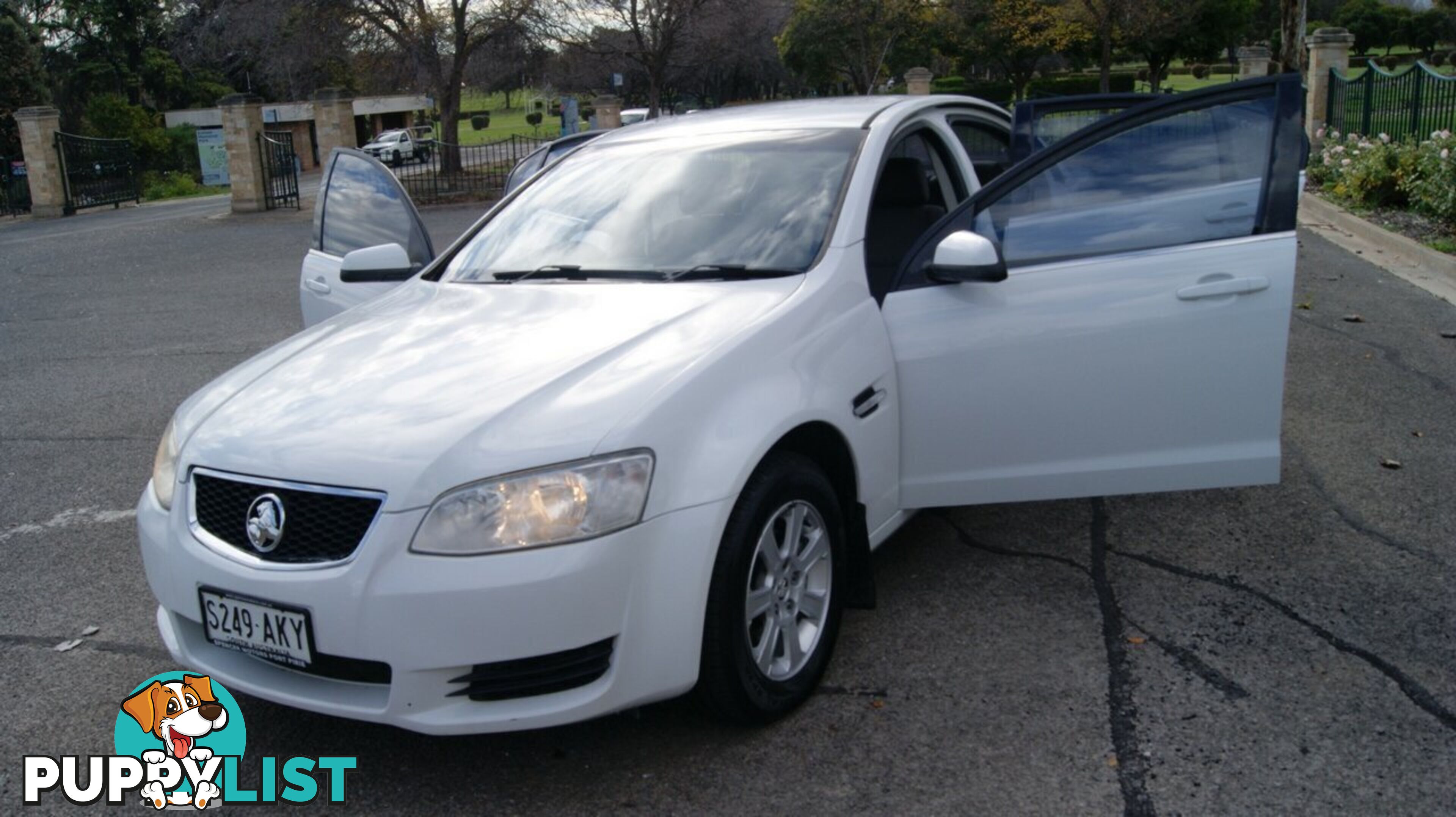 2011 HOLDEN COMMODORE VE  SEDAN