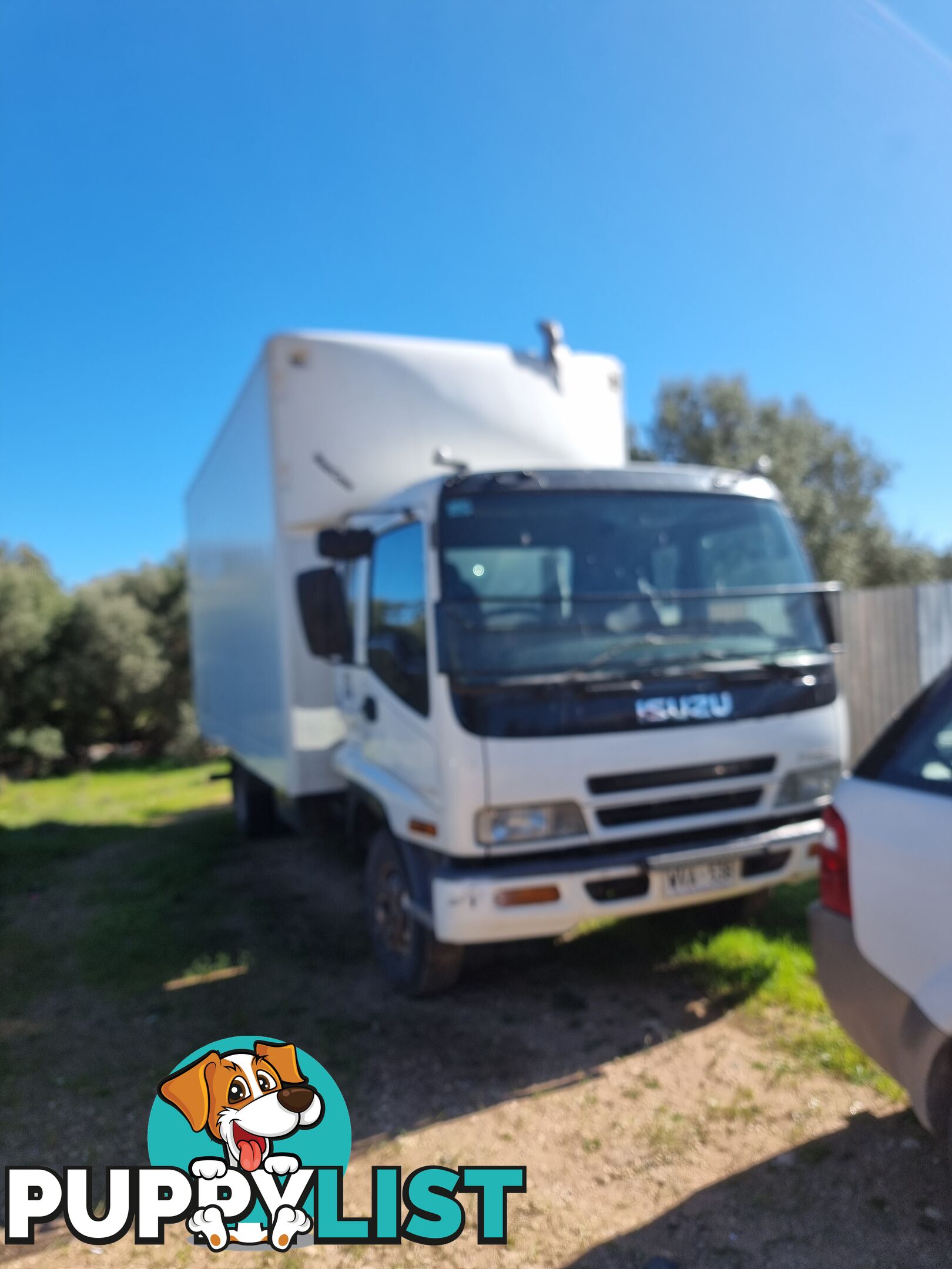 2002 Isuzu FRR 500 Pantech Truck