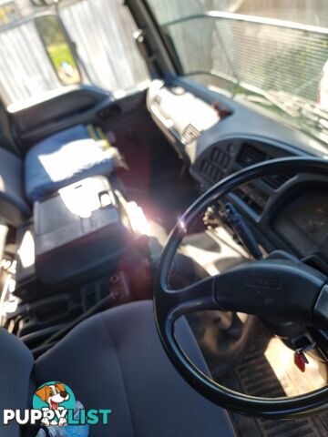 2002 Isuzu FRR 500 Pantech Truck
