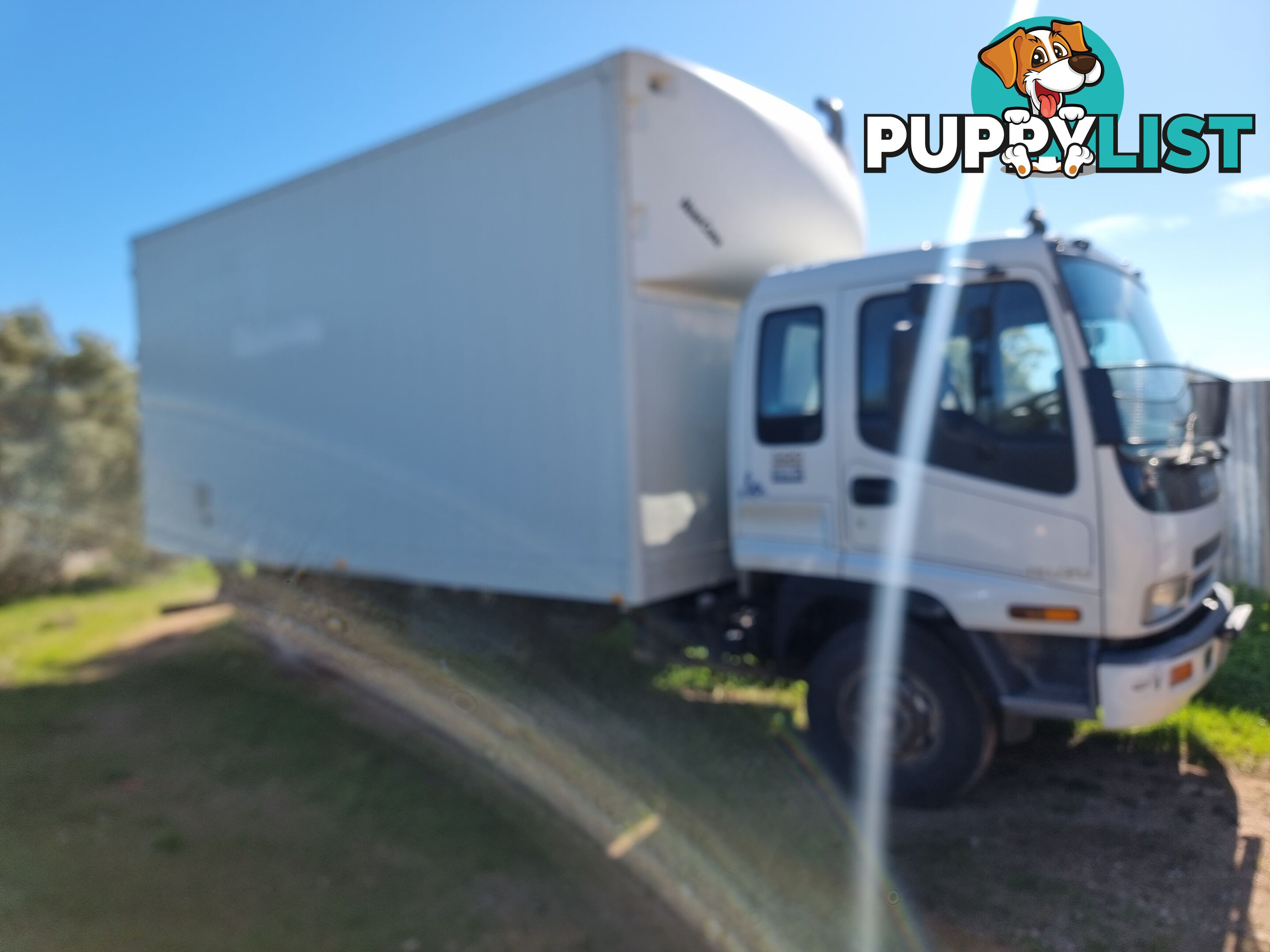 2002 Isuzu FRR 500 Pantech Truck