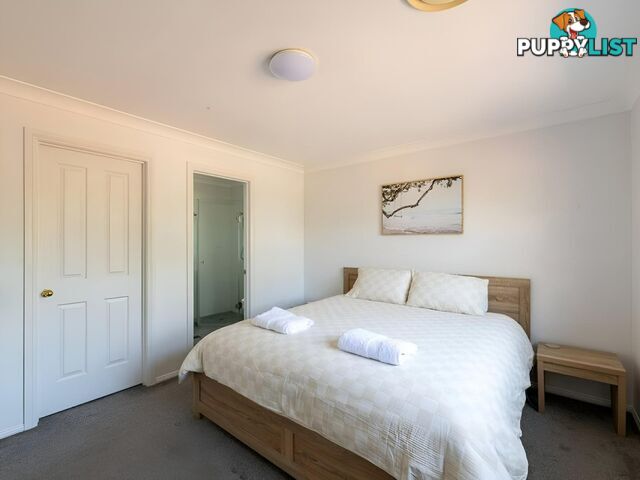 4 Waterside Grove WARRIEWOOD NSW 2102