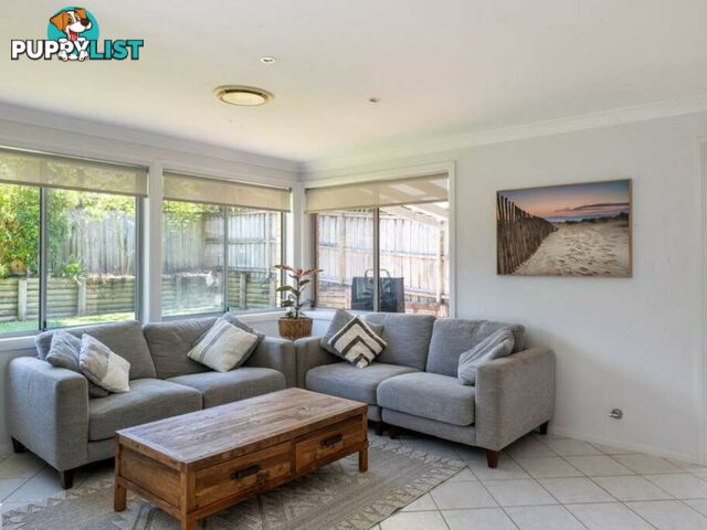 4 Waterside Grove WARRIEWOOD NSW 2102