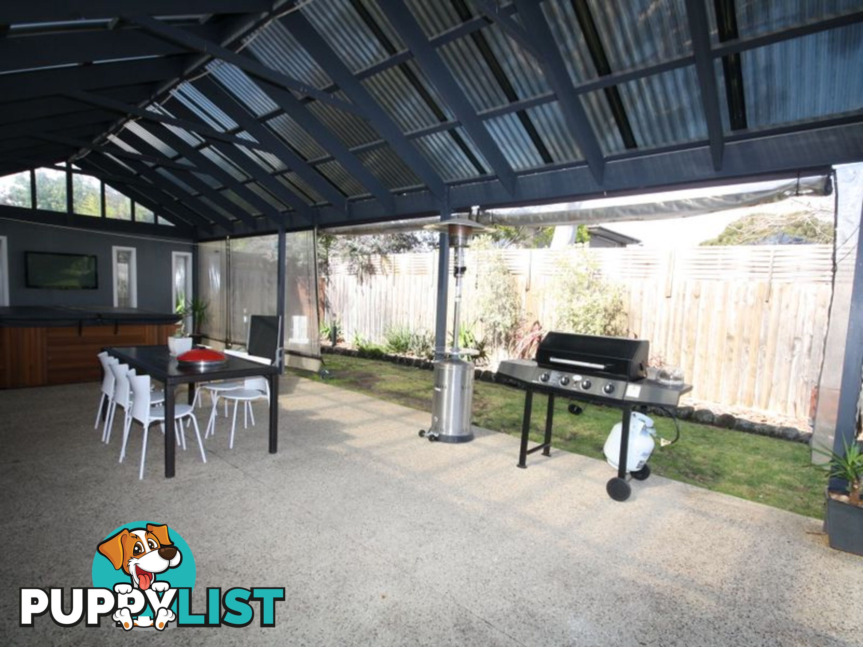 1 NAIRN COURT KEYSBOROUGH VIC 3173