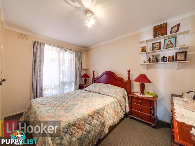 10 LOXWOOD AVE KEYSBOROUGH VIC 3173